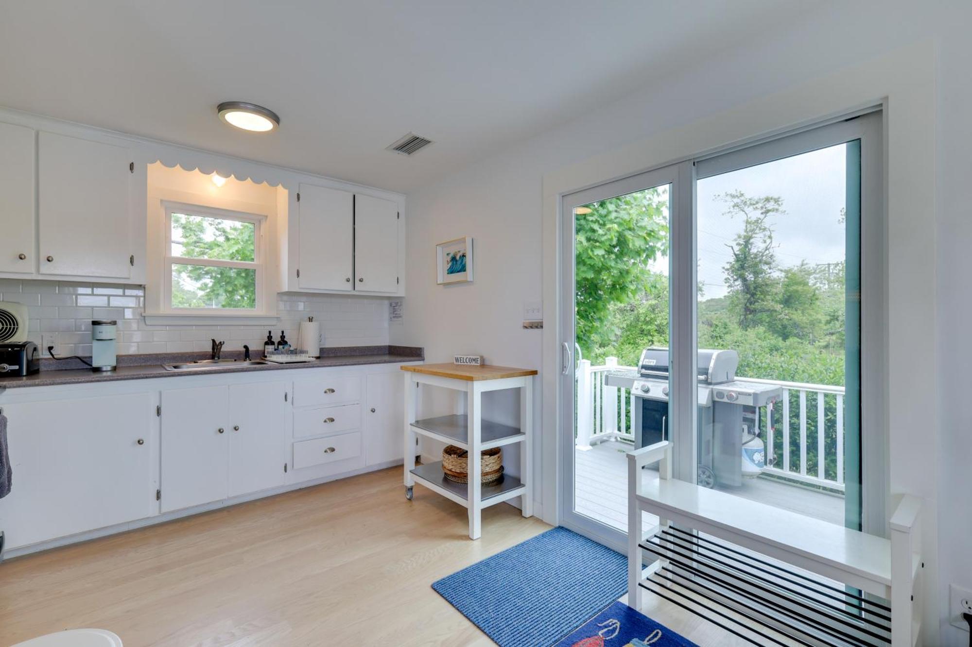 Cozy Narragansett Cottage With Dock And Outdoor Shower מראה חיצוני תמונה