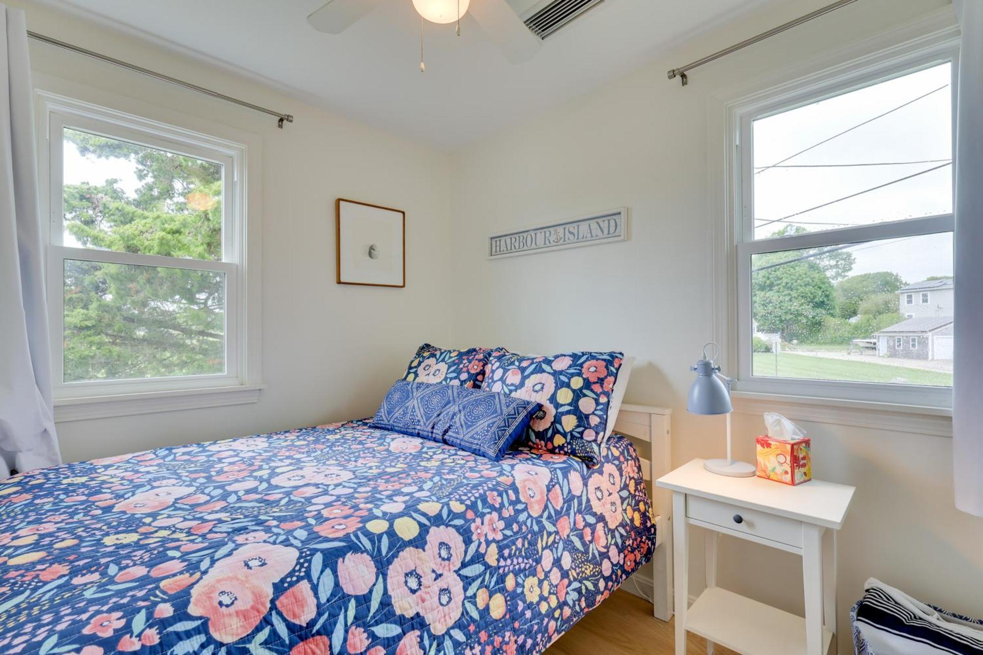 Cozy Narragansett Cottage With Dock And Outdoor Shower מראה חיצוני תמונה